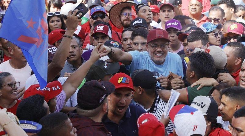 Diputado, @jorgerpsuv: Carabobo demuestra que las calles son del pueblo de #Chávez y @NicolasMaduro #VenezuelaExpresiónCultural #YoSoyDeAquí rnv.gob.ve/prensa/?p=3775…