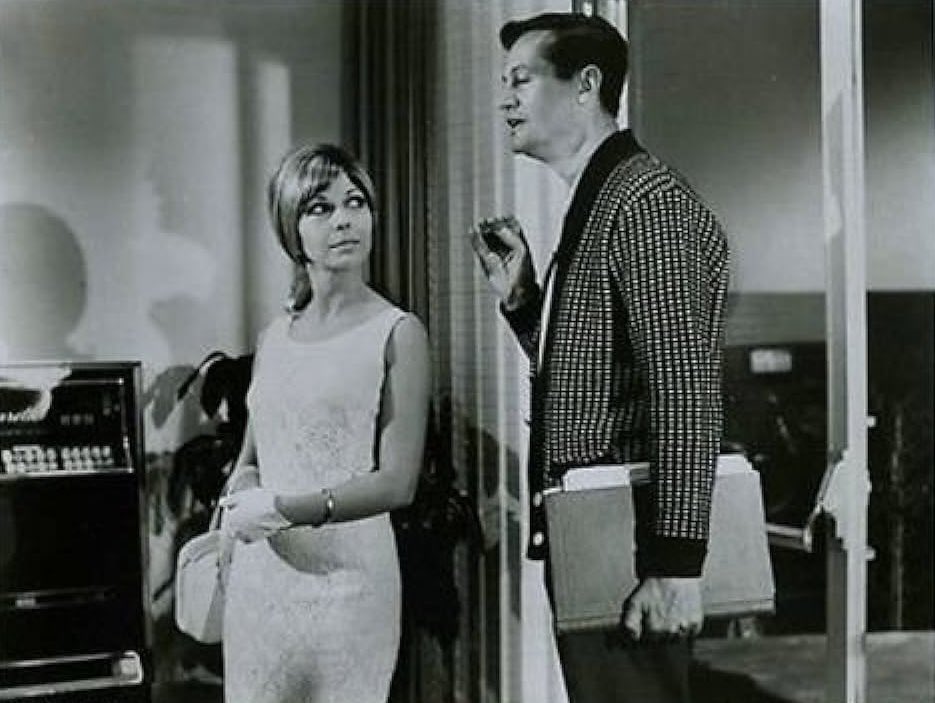 Nancy Sinatra tweet media