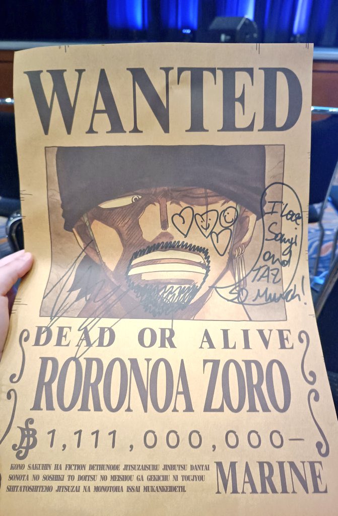Taz Skylar has done it again and this time he has drawn and written on #Zoro's Wanted poster!

Will Mackenyu respond tomorrow from Brussels? Someone bring #Sanji's wanted poster to his fan meeting please lmao

📸 @KINDPlRATE 

#OPLA #OnePieceNetflix