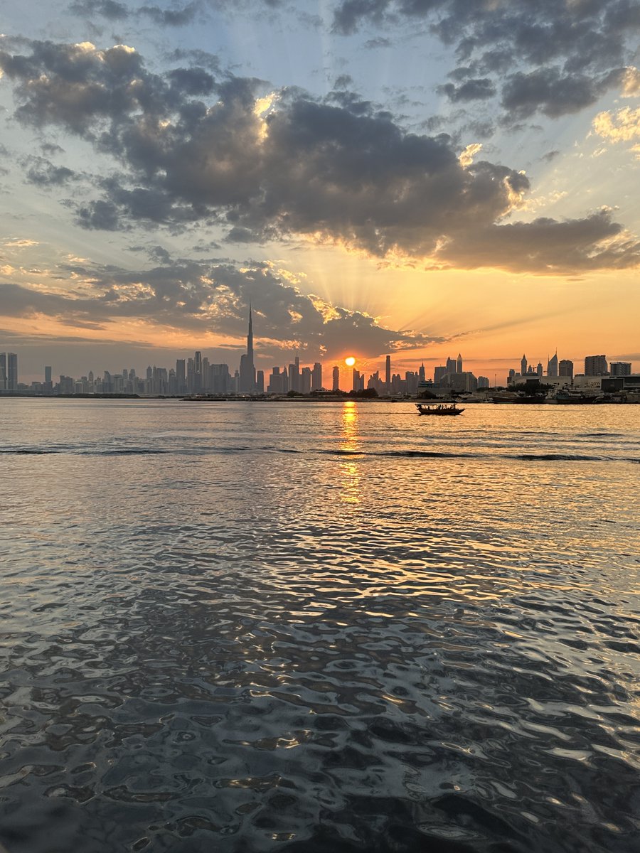 @RCederfjard Sunset, Dubai.