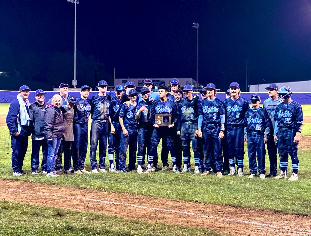PBColtsBaseball's tweet photo. COLTS win! Sectional Champs!

#GoColts #WVprepbase 🏆⚾️ https://t.co/Iu7cFlaXIx