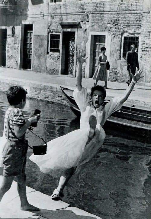 #KatharineHepburn 🌟
#12maggio 1907
#natioggi

Venezia - 1955
'Summertime'
.