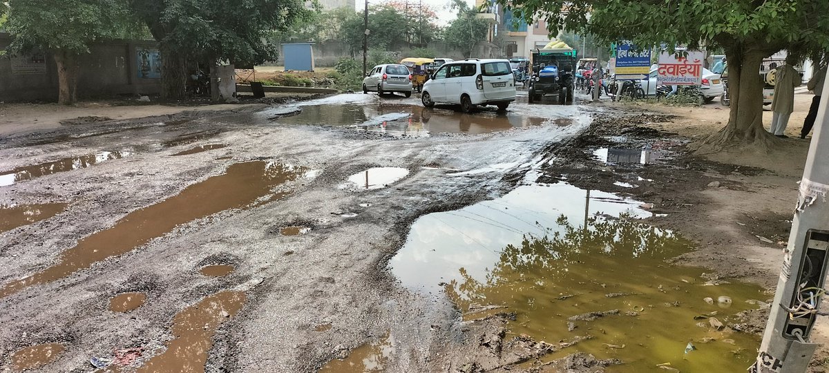 ChetansenSen95's tweet photo. #Naroli thana to Mathura Railway Station Road too poor ...
@narendramodi
@nitin_gadkari
@UPgovt @SBM_UP
@CMOfficelUP
@NagarVikasUP
@aksharmaBharat
@amitabhijat
@CommissionerAgr
@dmmathura7512
@SwachSurvekshan
@SwachhBharatGov https://t.co/il1hXt2fvd