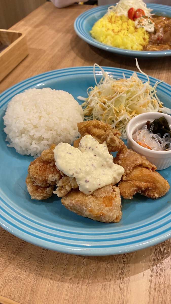 ″推し選手は何番？南蛮チキンプレート″

美味しかった~！！！フロカフェのクオリティほんと高い🫶🏻🫶🏻

最高の週末だった✊🏻🤍

#frontale