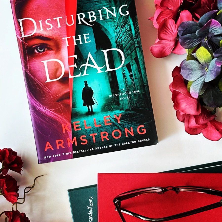 A police procedural, with a paranormal element, yes please!

Thank you @MinotaurBooks for this gifted copy.

𝗗𝗶𝘀𝘁𝘂𝗿𝗯𝗶𝗻𝗴 𝘁𝗵𝗲 𝗗𝗲𝗮𝗱 by @KelleyArmstrong released May 7, 2024.

#BookTwitter #WritingCommunity #writerslift #Booksandcoffeemx