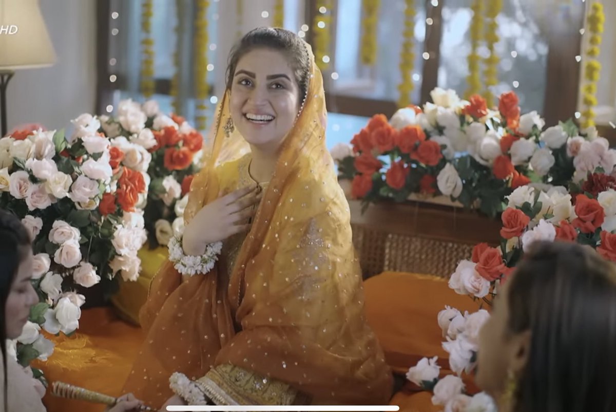 Also them seeing the woman they love in bridal attire for the first time and being floored, yet the heartbreak still eats away at them 🥹 Best puppy dog eyes 🫶🏻

#wahajali #sheheryarmunawar #radd #MujhePyaarHuaTha #HaniaAamir