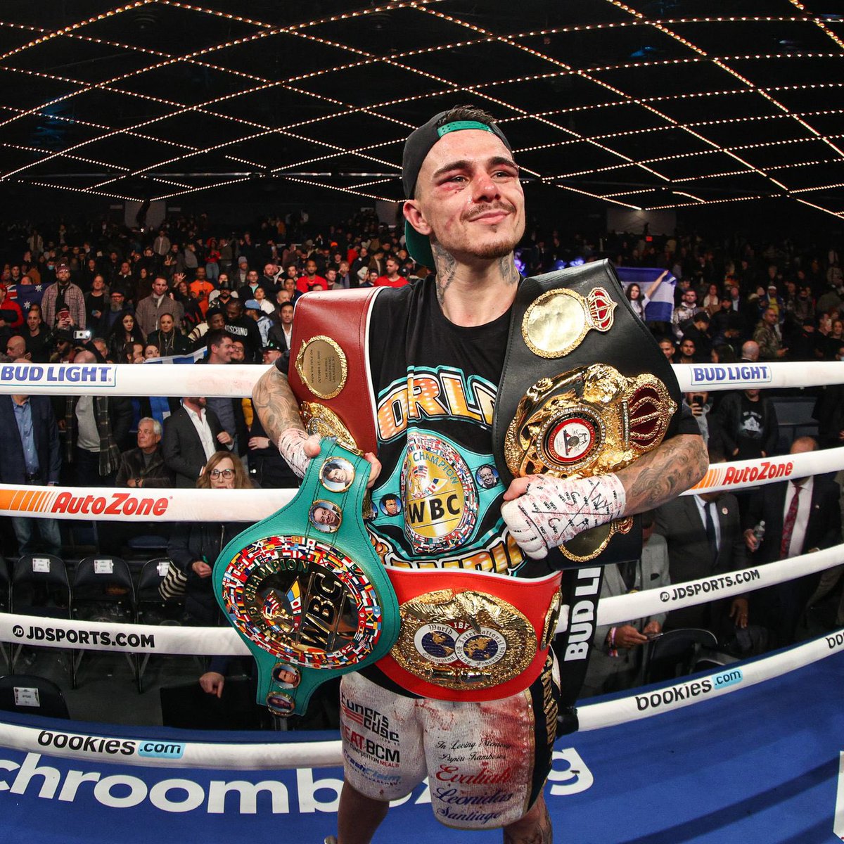 BOXINGnBBQ's tweet image. Kambosos comes out to Em!!!!

Remember the last person that came out to EM. 

#BOXINGnBBQ 
#Boxing
#LomaKambosos