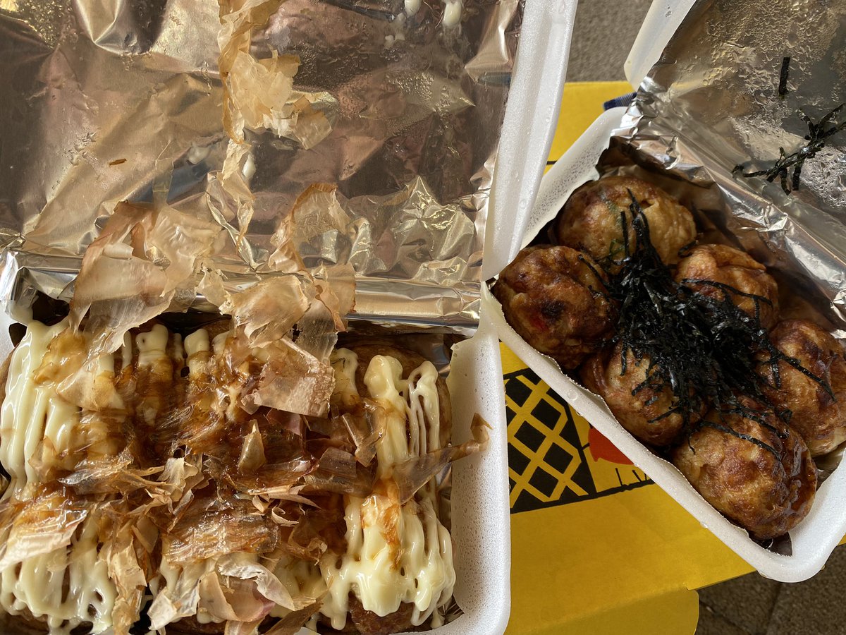 売上は今のところ不調(人通りはあるが)。ちょいちょい目が合うお向かいのキッチンカー、マヨぽんと出汁醤油が美味かった。