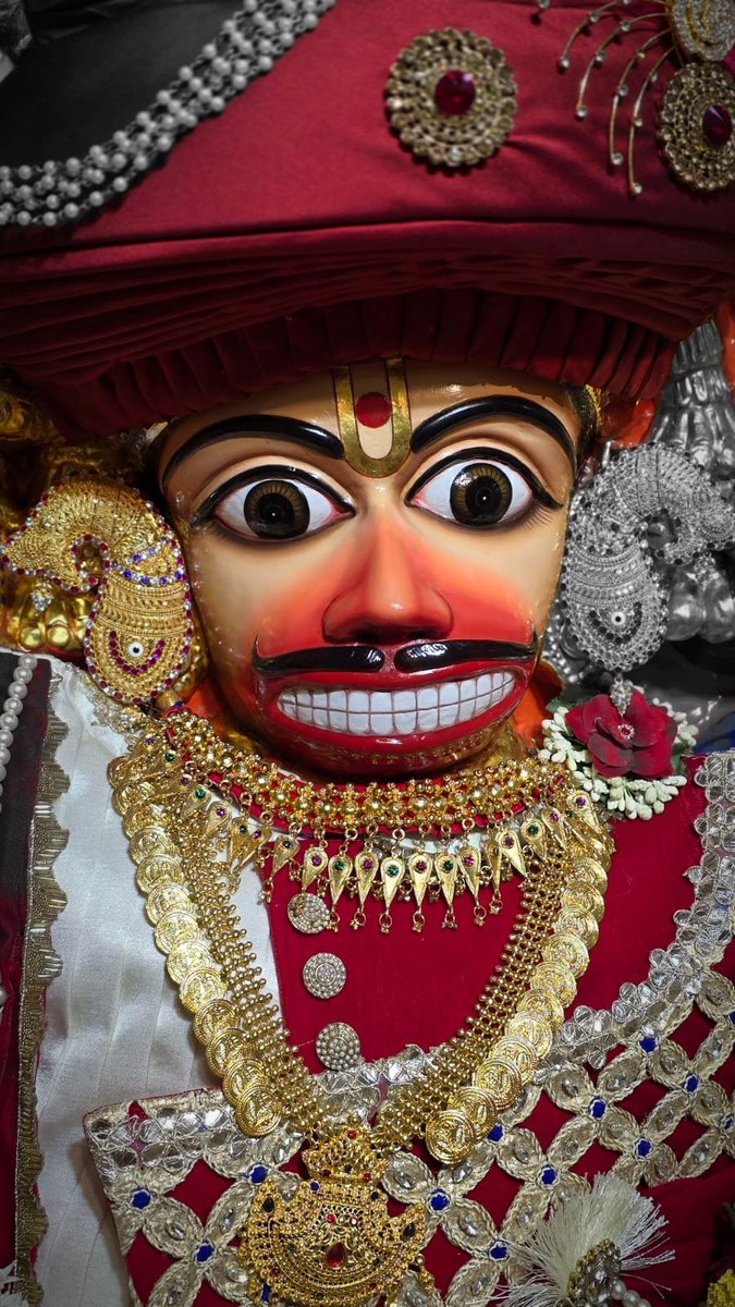 સાળંગપુર સ્થિત શ્રી કષ્ટભંજન હનુમાન દાદાના પ્રાત:શ્રૃંગાર દર્શન

જય જય બજરંગબલી🌹🌹🙏🙏🕉️🕉️