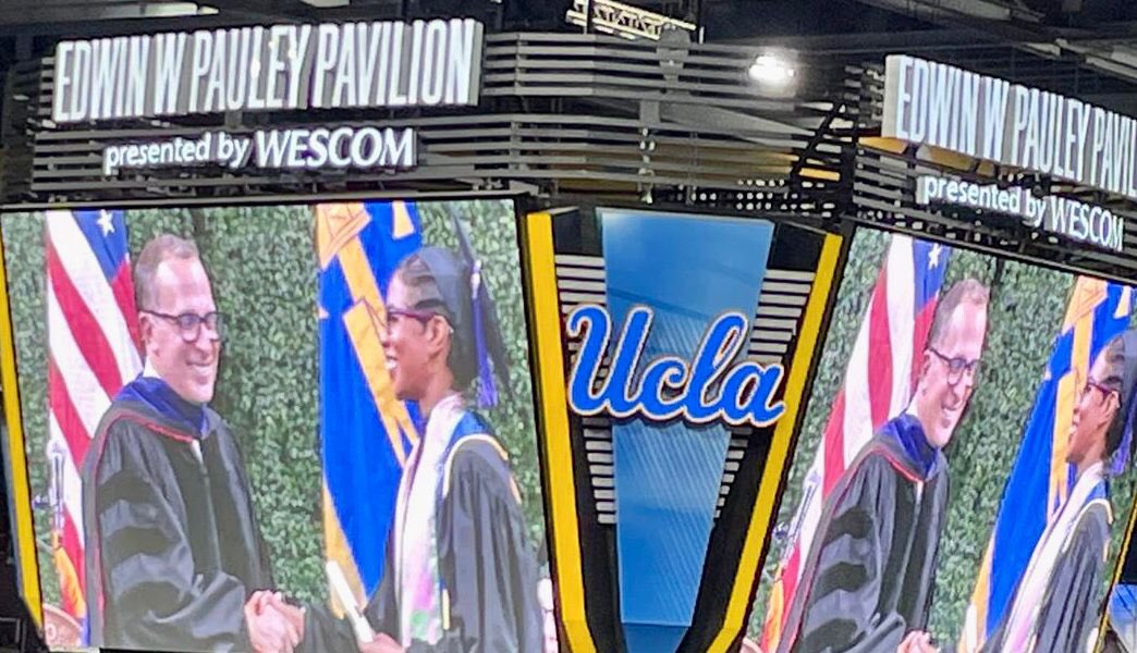 ValStyle's tweet image. She is Her, Her is ME 🎓💙⚖️💛🐻