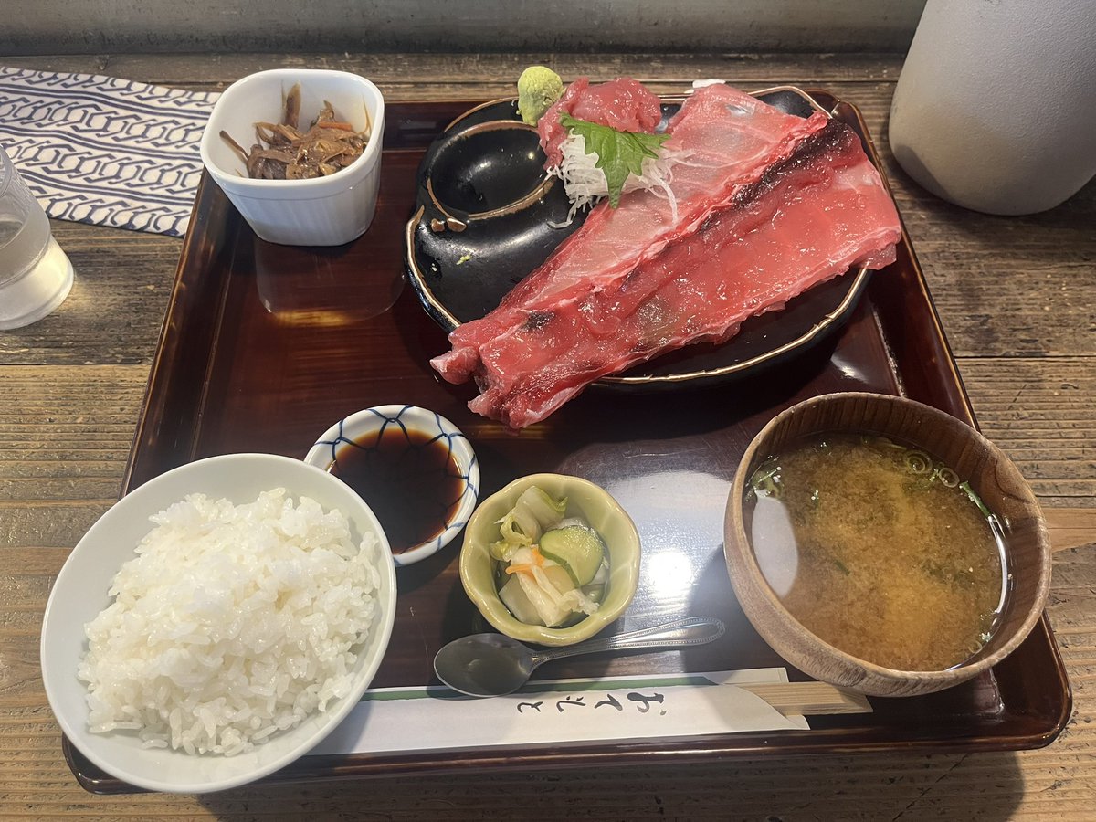 parkiri_man's tweet photo. 和歌山で見つけた食堂。
運営会社のコンセプトがいい感じやし、美味しかった。

このシリーズはコンプリートしようと思う(°A°)

#源じろう計画事務所
#WAKAY津屋
#火の食堂 https://t.co/60ooUJ6RfH