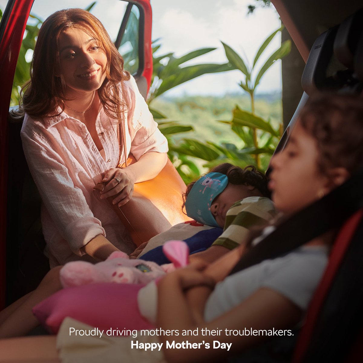 Dear moms, when you and your little ones feel safe, every mischief becomes the highlight of the trip. 😁 Proudly driving mothers and their troublemakers. 6 airbags are now standard in your favourite Škoda. #HappyMothersDay #SkodaIndia