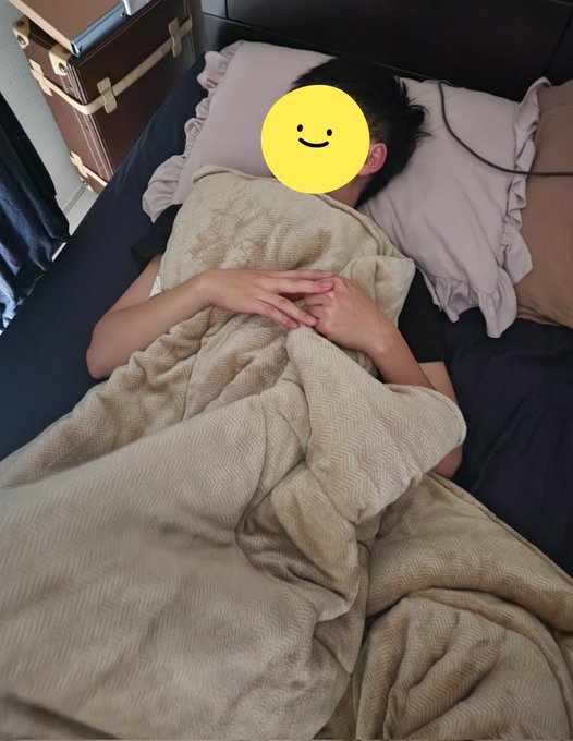 「ソファー 枕」のTwitter画像/イラスト(新着)