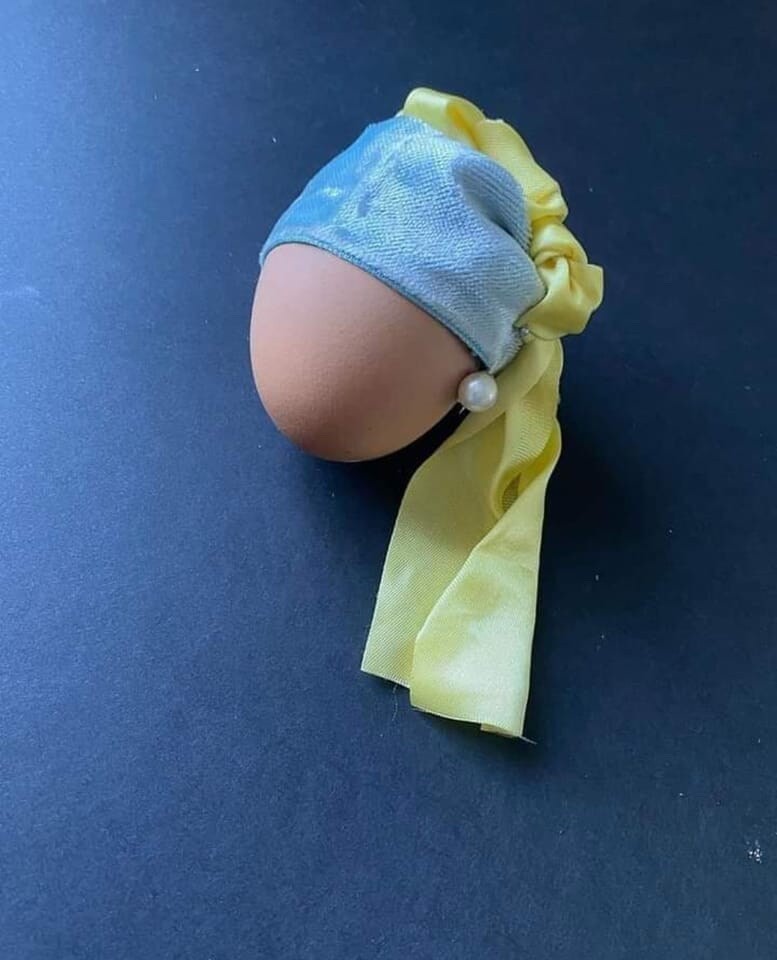 진주귀걸이를 한 달걀