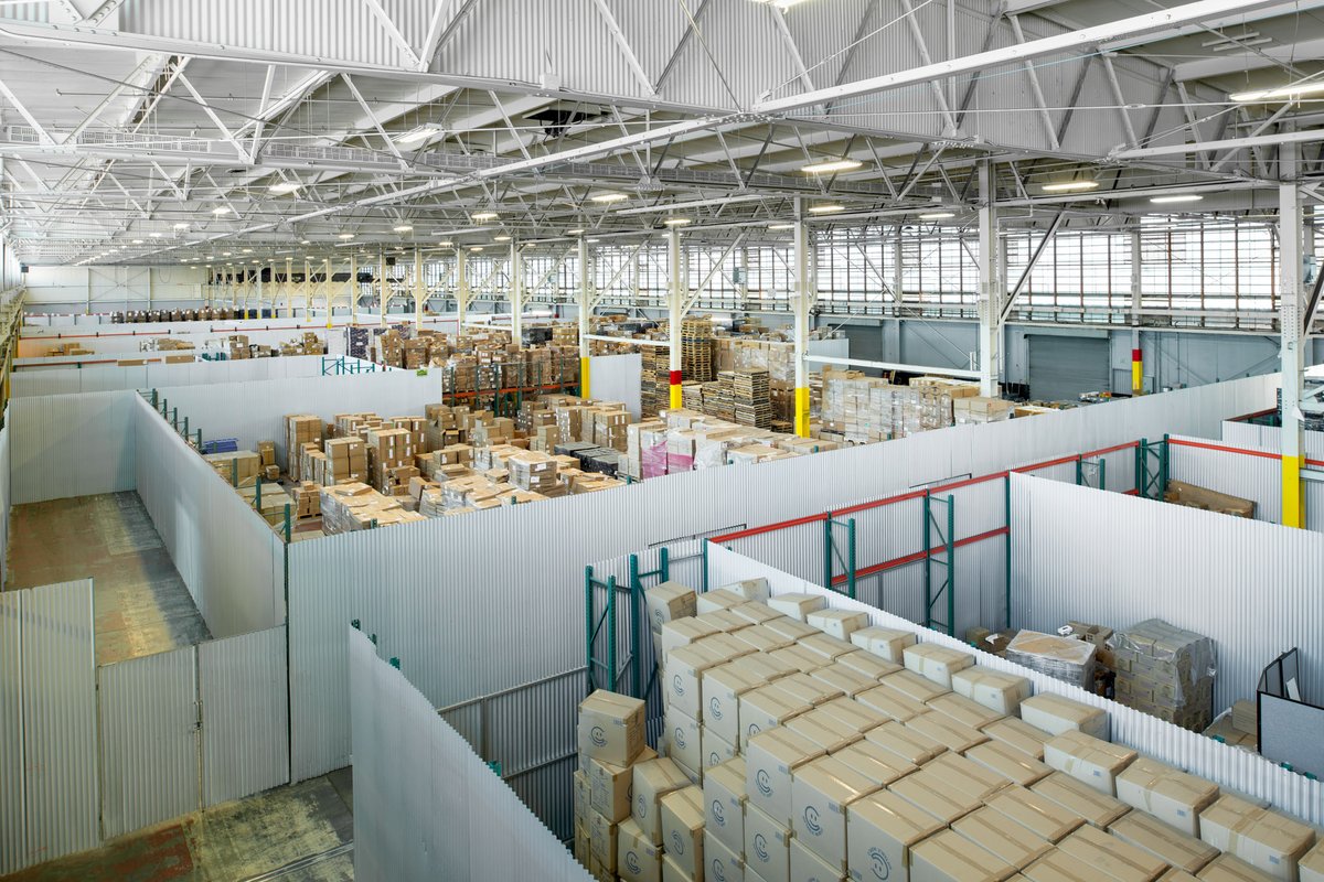 Look no further than Cubework's dynamic spaces! With a diverse range of offerings including warehouses, commercial parkings, and office spaces. Seize the opportunity for growth with Cubework today! #Cubework #WarehouseProvider #CommercialParking #OfficeSpace #Ecommerce