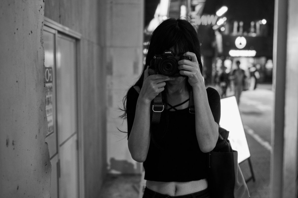 私です。。。
Camera: Nikon Z6II
Lens: Nikkor Z 40mm f/2
Location: 新宿