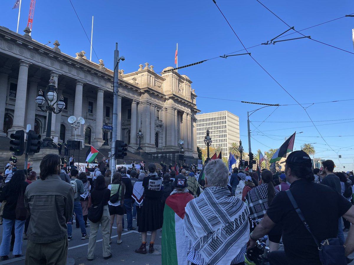 jordana_s_'s tweet photo. ending the weekend spent at the @APAN4Palestine Palestine Solidarity Conference by joining the thousands marching in Naarm for a free Palestine, from the river to the sea 🇵🇸 https://t.co/x41syw9O4P