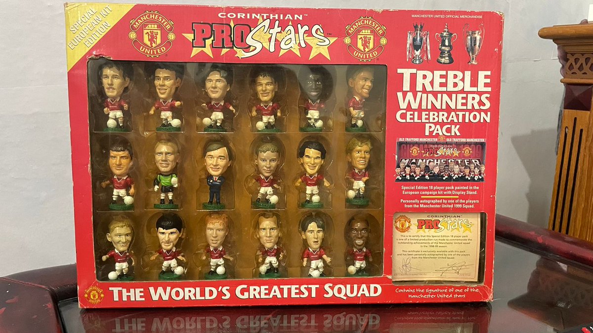 Dijual Action figure pemain dan pelatih klub sepakbola Manchester United 

Seri Treble winner celebration pack 98/99
#forsale #dijual #manutd