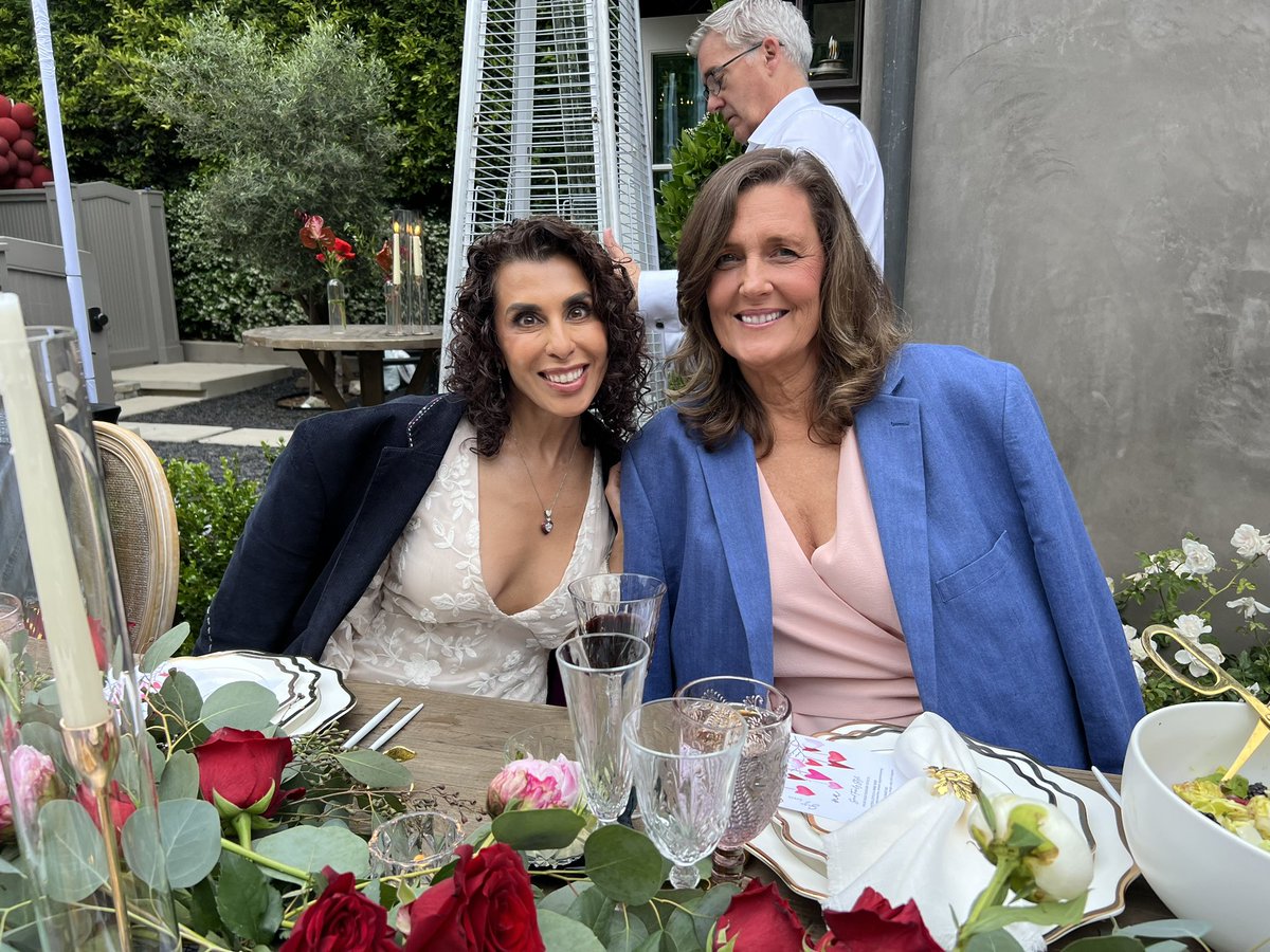 What a tremendous evening celebrating my #CardioTwitter buddy and real life friend , @DrMarthaGulati ‘s birthday in West Hollywood tonight! Also got to spend great QT w @kewatson and her awesome husband, Chris!❤️🫀