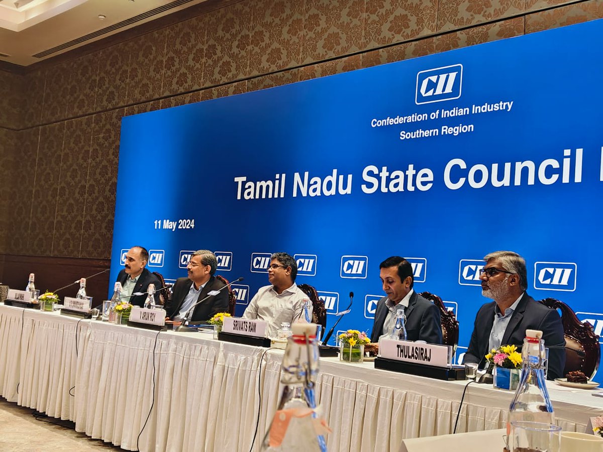 Mr Arun Roy, IAS, Secretary - Industries, Investment promotion & commerce, GoTN addressing at @CII4SR TN State Council Meeting. He highlighted the various initiatives of the Govt for the State while the Members took the opportunity to point out the issues in the respective zones.