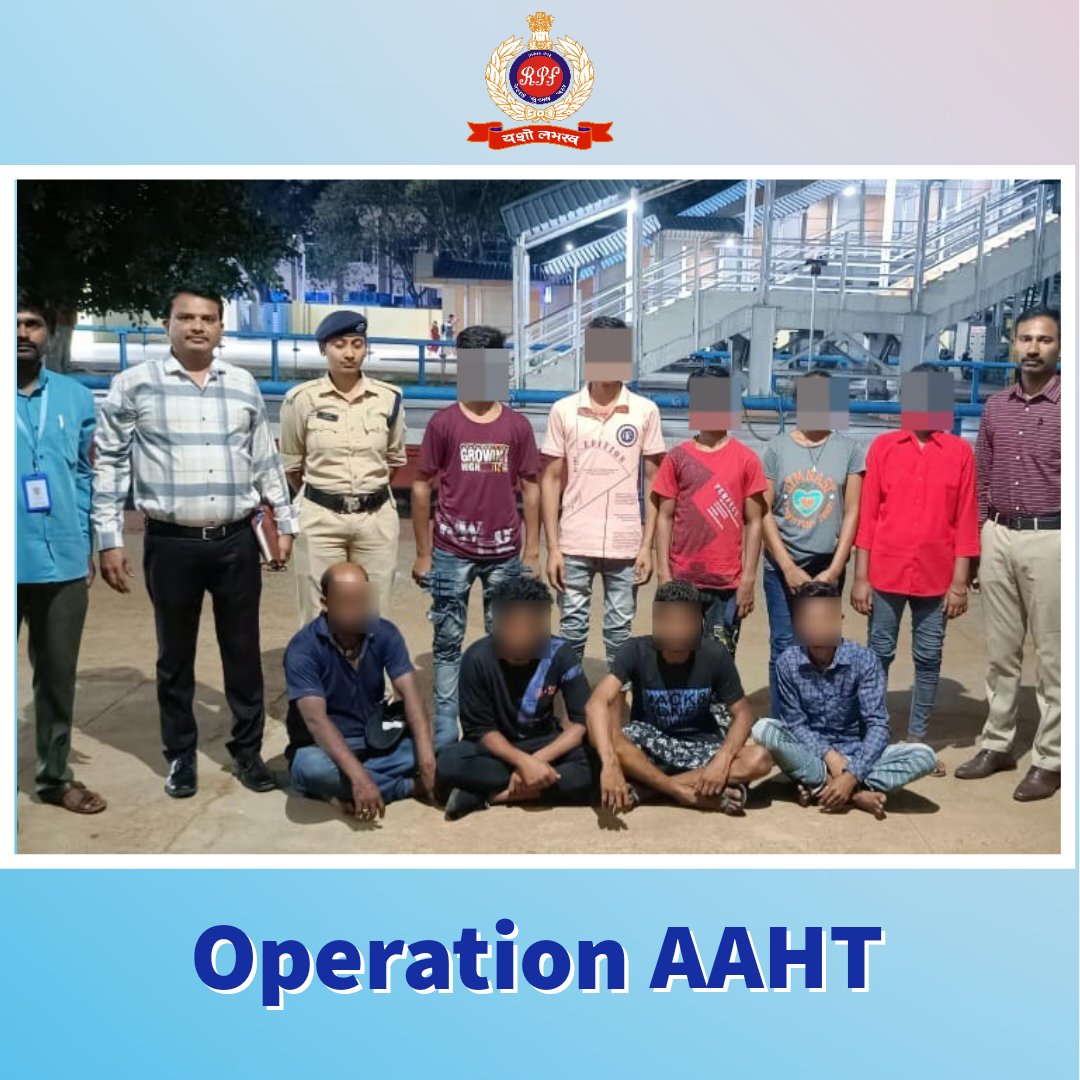 In a joint efforts #RPF Guntur, @BBAIndia & Child Help for rescued 5 minors from potential trafficking with arrest of 4 traffickers.

Together, we are making strides in the fight against #HumanTrafficking.
#OperationAAHT #EveryChildMatters @rpf_scr1