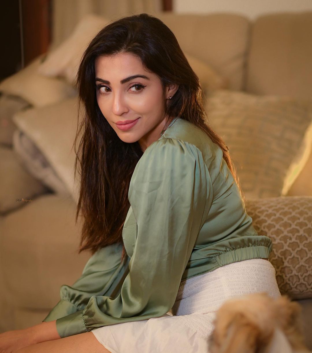 GNWsgaJbgAAANwt?format=jpg&name=large