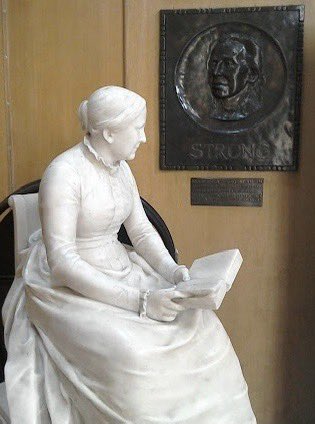 #otd in 1820 Florence Nightingale was born. She trained our 1st matron, Rebecca Strong. They are commemorated together at centre block entrance☺️ There is no nurse quite like a Glasgow Royal Infirmary Nurse 😍😉 Happy #InternationalNursesDay You guys are WONDERFUL #fact