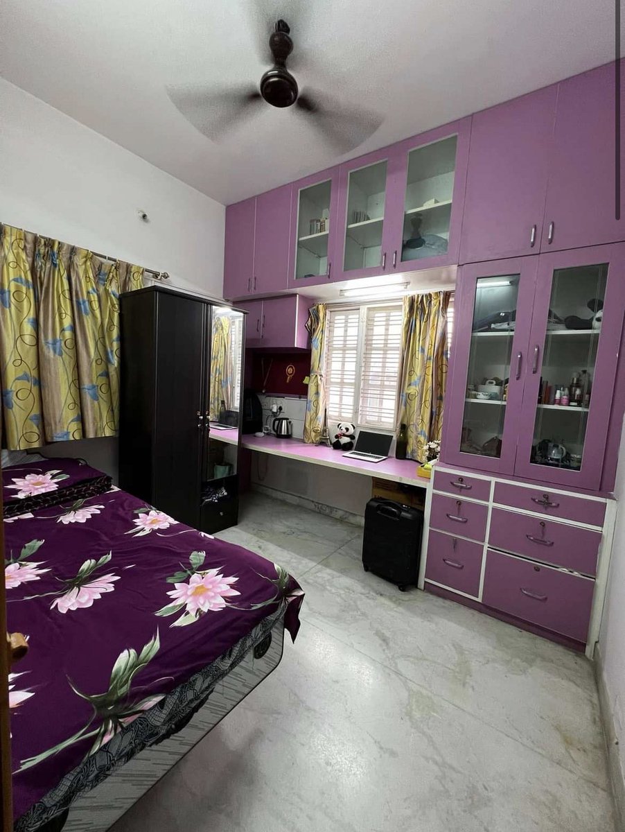 Hello, all! My friend is looking for a new female roommate. Pls RT for Karma. 

It’s a fully furnished 4bhk duplex house located in Indiranagar and you will be sharing it with three other women.

Details:
•Rent: ₹10,250 per month
•No setup cost
•Security deposit: ₹50,000