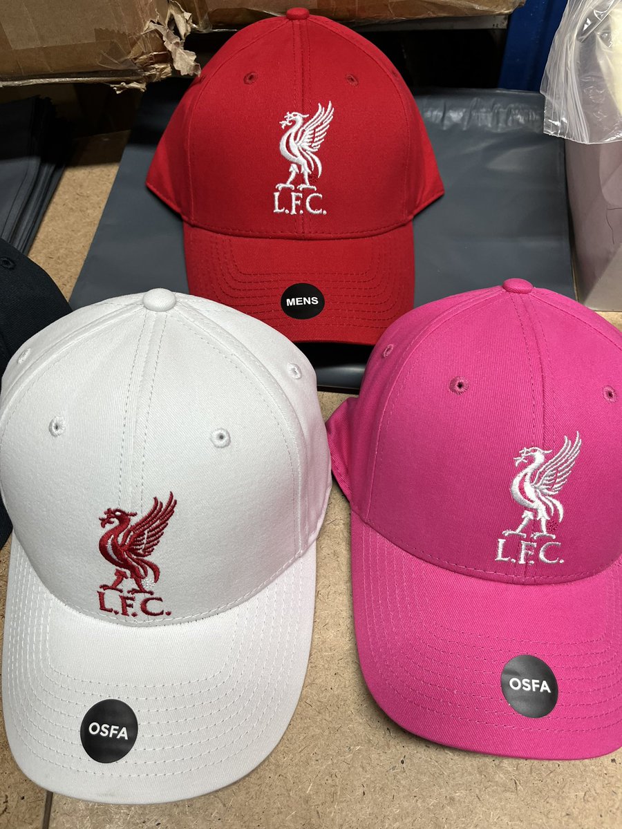 Good morning ☕️ waiting on new @Everton @LFC official caps 🧢 will post prices when in stock 👍 have a lovely Sunday @Stevo_Stonko @BLUENOSEBOB1878 @Brian_ban @willo_ian @angiesliverpool @LyndseyCritchle @mintisculture @dan_clubbe @CBobblers1878 @Knowsley_Leader @HaddleyTheresa
