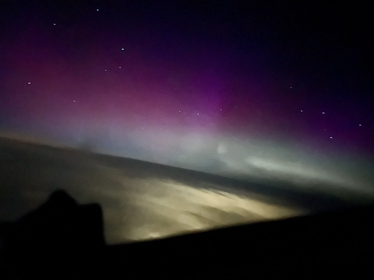 MCCCANM's tweet photo. Saturday, I flew an Eastbound transcon

I briefed passengers on Aurora possibility before takeoff, then again as we approached darkness. Asked FAs & passengers to dim lights 15 min ahead. A good show! I felt bad only passengers on the left could see…

So I reversed course, held for 90 seconds & gave the right side a chance, too

One woman complained it was “the most unprofessional thing she’s ever seen” (can’t win them all), but I think the rest of the passengers were pleased. It added 5 min & we were already an hour late, but these opportunities don’t arise often

Photo credit to our lead FA; we invited them to take turns in the cockpit for the best views – taken in the turn to reverse course for the right-side passengers