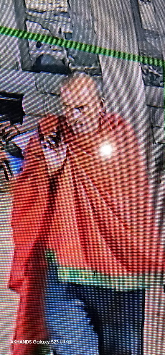 Avinash19727381's tweet photo. चोरों का खुला चैलेंज,,,,मंदिर में चांदी के मुकुट और घंटे चोरी हो गए... सुल्तानपुर जनपद के बाबा महेशनाथ धाम धम्मौर की घटना ,,5वीं बार चोरी @Uppolice @PROCell19 @SultanpurDm @myogiadityanath @SultanpurSp https://t.co/wU9aUa6Zd0