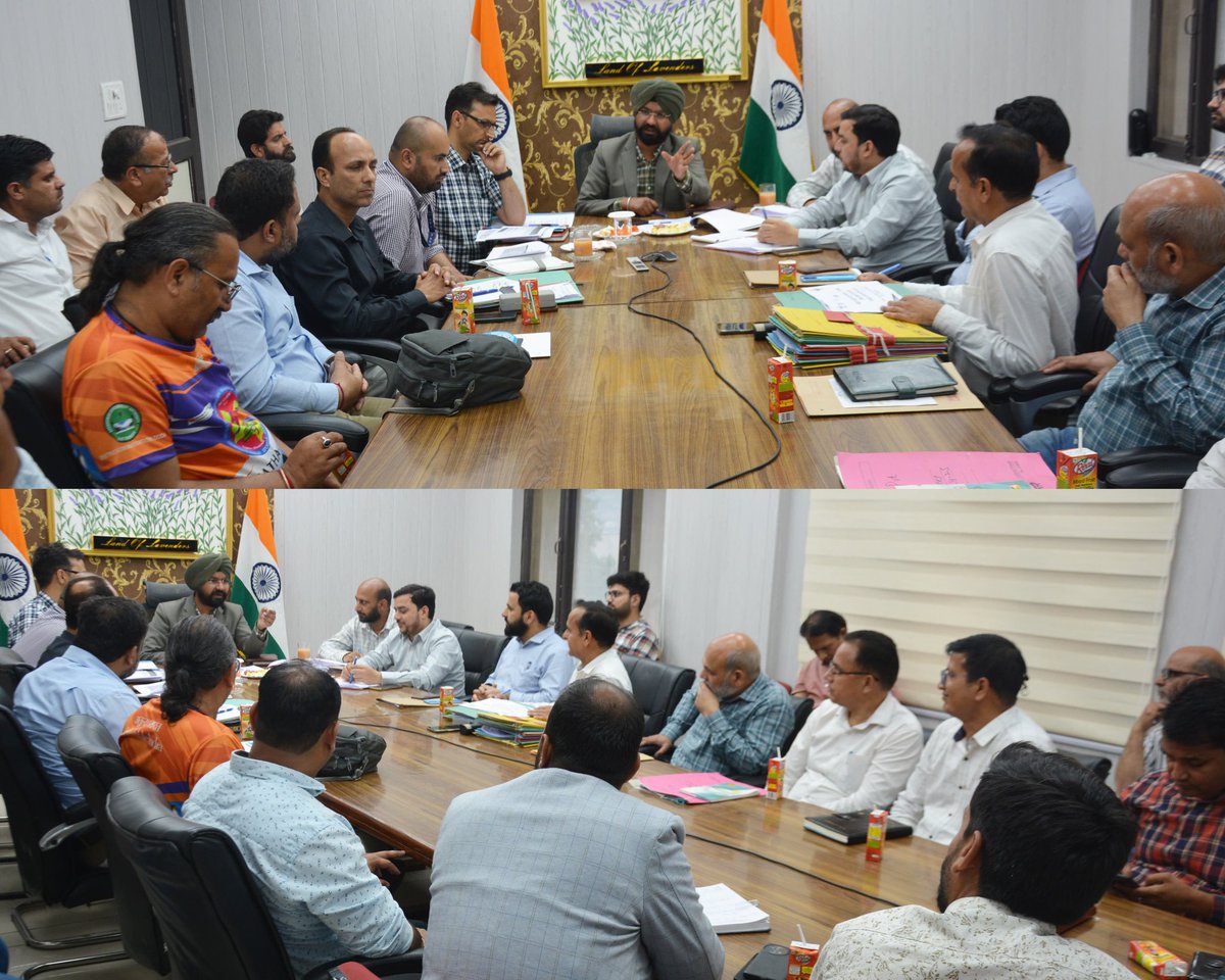 Deputy Commissioner Doda chairs a pivotal meeting on District Co-operative Development and Farmers Producer Organization in Doda, focusing on sustainable agricultural practices and farmers' welfare. #BadaltaKashmir #ShiningJammuAndKashmir #Tourism #NayaKashmir #AwamKiFauj