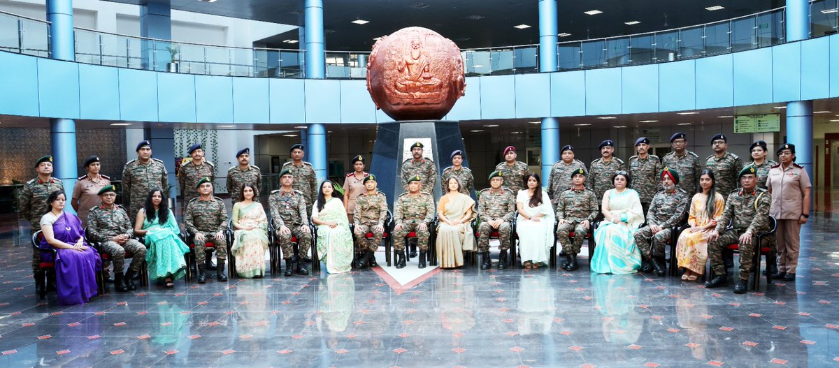 General Manoj Pande #COAS and Mrs Archana Pande, President #AWWA visited Command Hospital #Udhampur. This new state of the art infrastructure, with 650-bed facility, stands as a beacon of advanced healthcare & community development. It is equipped with cutting-edge technologies