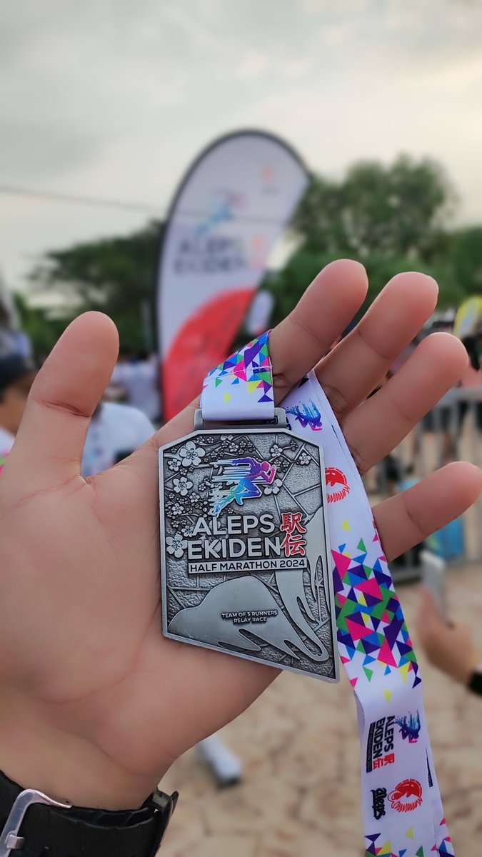 ALEPS EKIDEN Half Marathon 2024 ✌🏽

My first run for this year and it's a relay race. ありがとう Rizman-さん for being my sponsor for this event. See yall at the next event 🤘🏾😎

#alepsekiden #relayrace #halfmarathon #tamankomunitiputraheights #carfreeday #putraheights #selangor