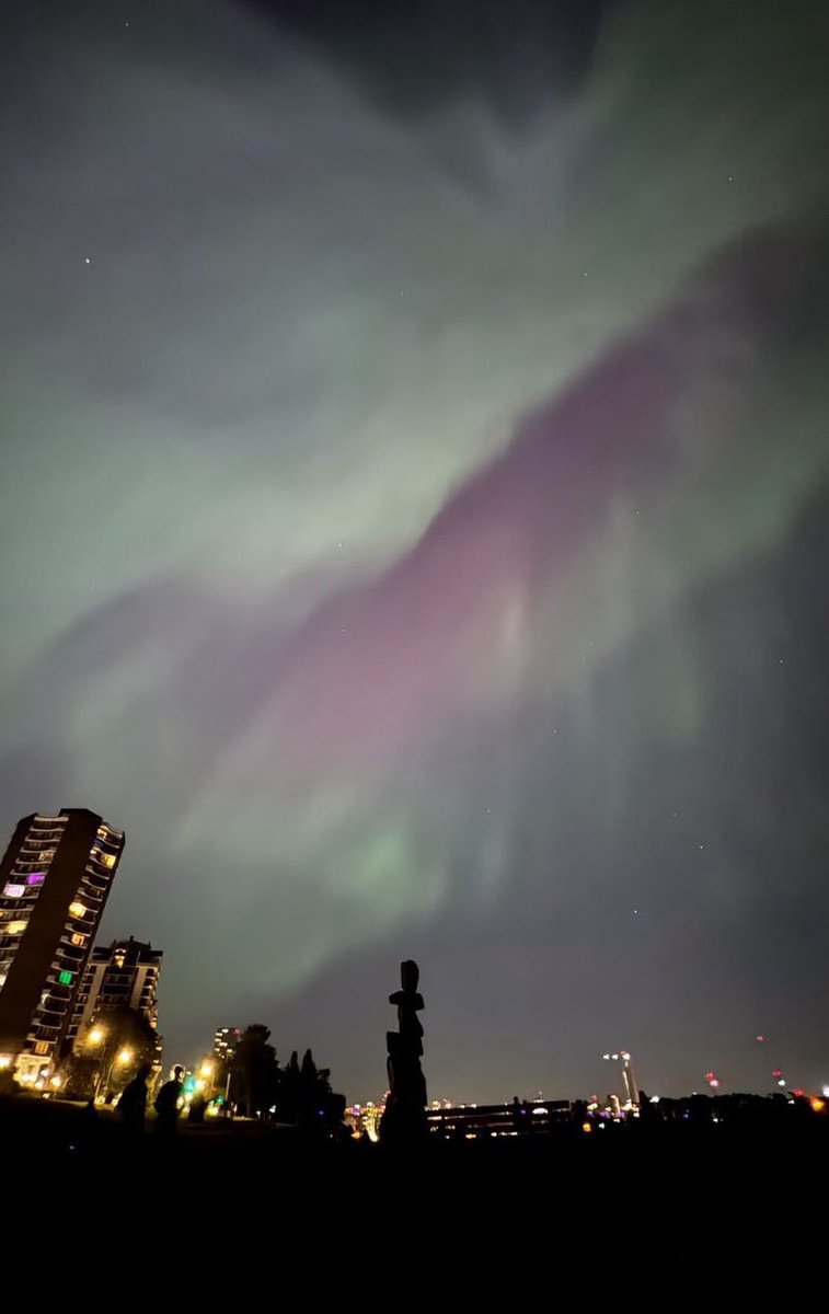 Fotos de las auroras boreales hechas por la fotógrafa granadina Patricia Pulido en Vancouver. Que espectáculo 😍😍