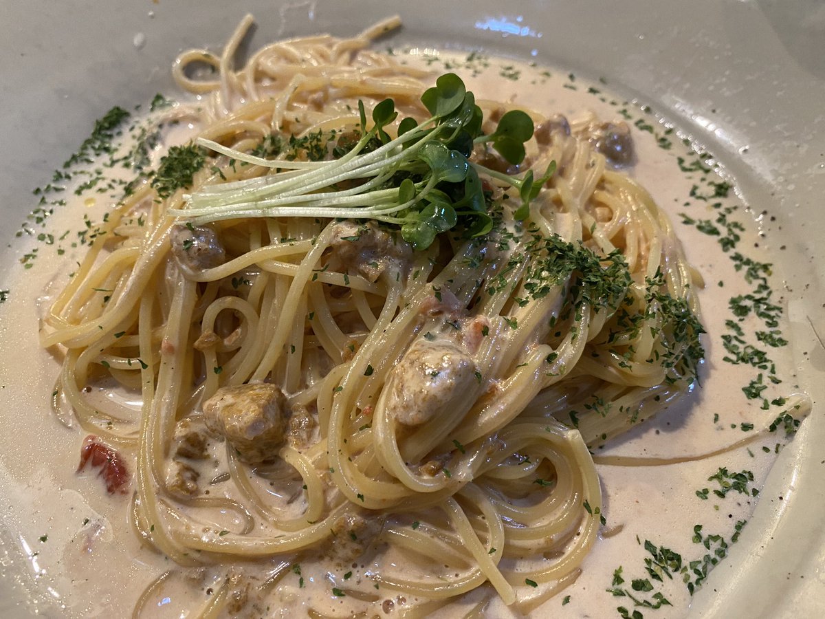 kazumasaa04's tweet photo. いつも混んでる #土曜日はイタリアン
今日は17時半openに運良く入れた🎵
何だか沢山ご馳走になって、今夜も大満足でした✨✨
また行きたい😆‼️
ウニのスパゲッティはやっぱり注文しちゃう🍝 #木島平村 #ピザ #パスタ
#Lutableeder https://t.co/Wj9xqjNDQS