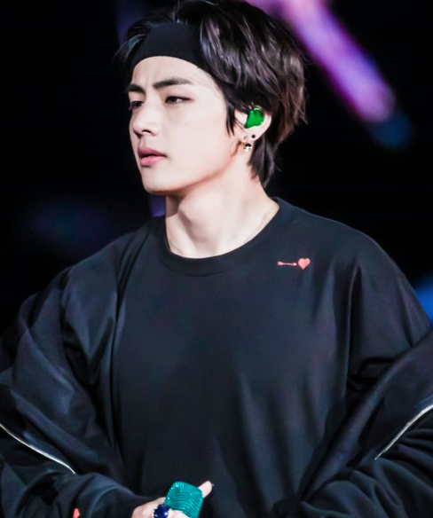 AboutMusicYT's tweet photo. MOST FOLLOWED KPOP IDOLS ON IG OF ALL-TIME:

#5 BTS Taehyung (65.4M) https://t.co/OLLgPn9Eyi