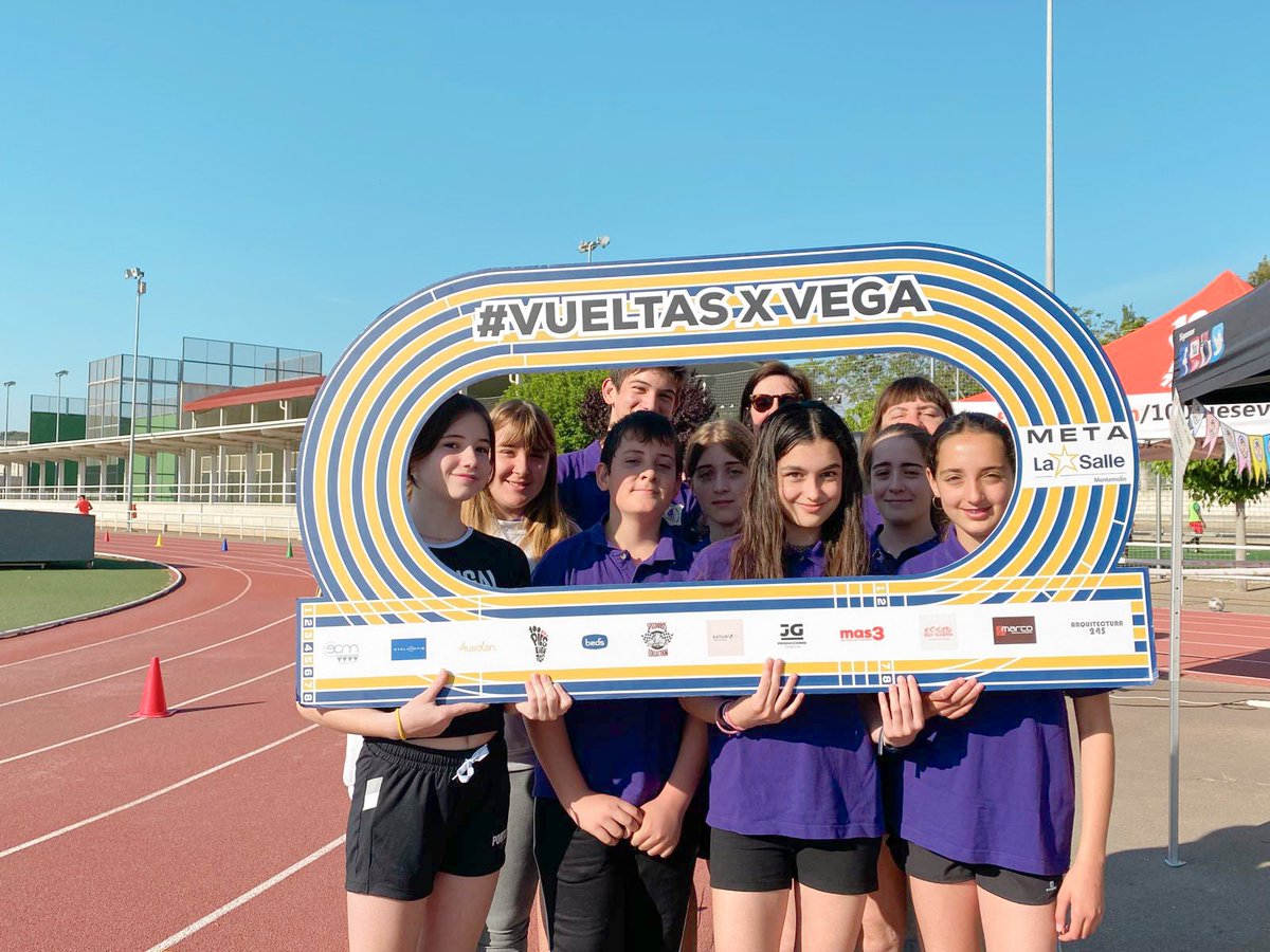 CofraVeronica's tweet photo. Hoy nuestros jóvenes han participado en el evento solidario #VueltasXVega, una iniciativa que pretende recaudar fondos para los ensayos clínicos que necesita una niña de #Zaragoza que sufre una enfermedad rara genética neurovegetativa. Le deseamos todo lo mejor🫶🏼.
#semanasantazgz https://t.co/BXic6CLuKw