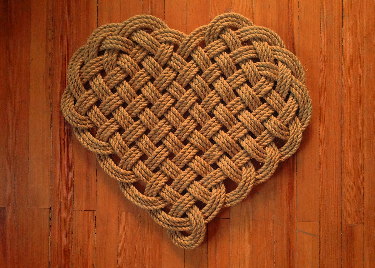 KnottingShop's tweet image. Happy Mother's Day to all Mothers and Mother-to-be.
Knotted 3 times with a single 10mm sisal rope of 36 meters. The final product measures. 28" x 25" .70x65 cm. Thanks for the kind words! ★★★★★ "Very beautiful and lovely rope work" Marco etsy.me/3R4G0gf