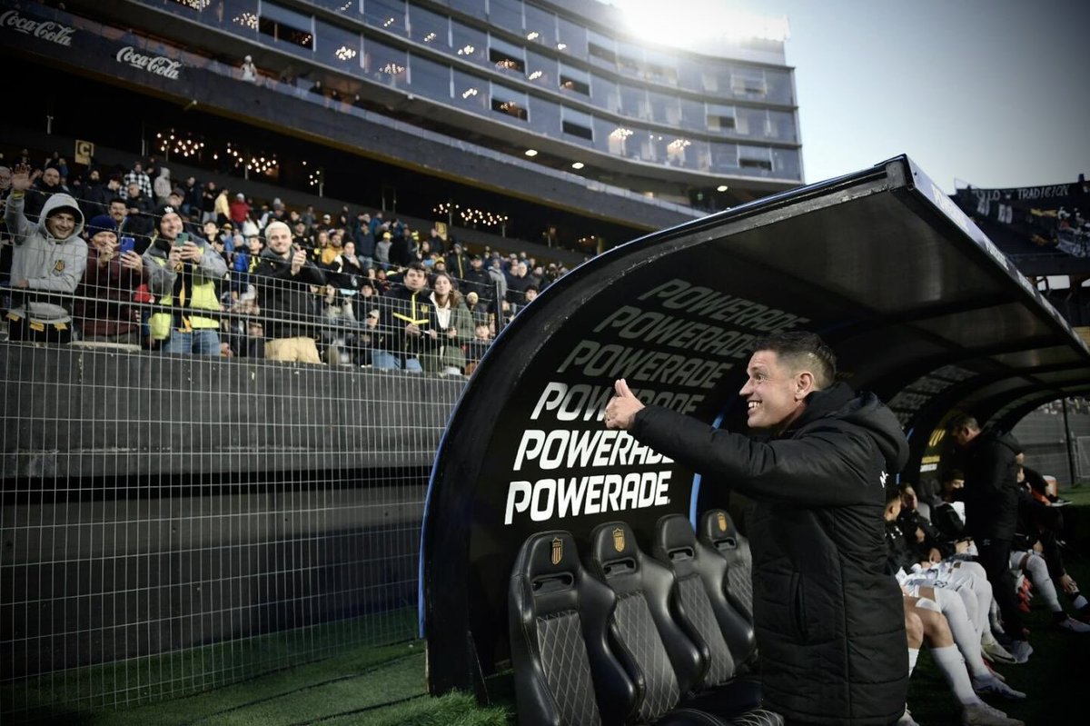 T8nysmo's tweet photo. Siempre te recordaremos en el corazón de la hinchada 💛 https://t.co/QYbxSHVRjj