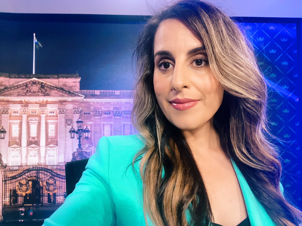 Join me at 8pm WST / 10pm AEST for #theroyalreport @SkyNewsAust I discuss the latest royal news with @whatlouthinks and @angelamollard 👑 And I interview @estherckrakue to get the latest on Harry in London and the Sussex not-royal royal tour of Nigeria. #theroyalfamily