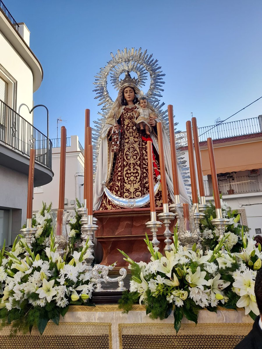 Salida extraordinaria de la Virgen del Carmen. Paradas #LaProvinciaExiste #SacramentalesSevilla24 #GloriasSevilla24 #TDSCofrade #Sevilla #ASacro 📸 @Arrabal83