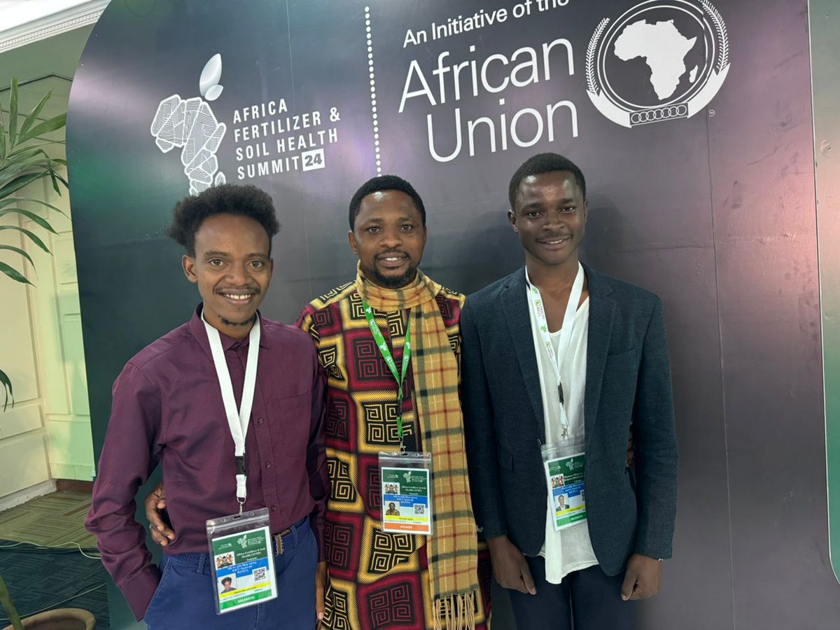 SavedEliseus's tweet photo. On the sidelines of the #AFSH24, I engaged with other youths on the African Agribusiness Youth Strategy #AAYS and youth participation in implementing, monitoring and evaluating commitments made in the Nairobi Declaration : https://t.co/tv7yh5klaV and the 10-year Action Plan. https://t.co/tAEW0uZ5TF