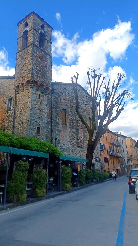 Via Farini, Castelnuovo di Garfagnana, provincia di Lucca
.. di Rolando Magnani ..