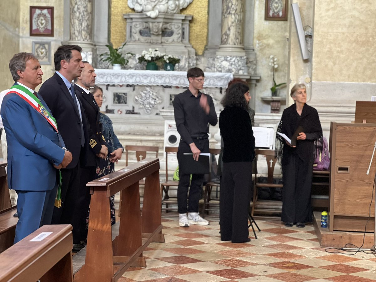 Dopo il corteo storico la messa nella chiesa di San Nicolò al Lido, celebrata dal Patriarca di Venezia, Francesco Moraglia.

#SensaVenezia