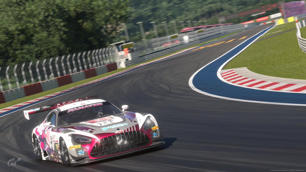 [#AGSC_GT7]
昨日行われたRace1はレバック氏が好走し、見事クラス3位で走りきった。
本日Race2が行われるが、ドライバーのかいもちひはHLDSとの2連戦。疲労も心配されたが、FPを順調に周回を重ねた。
Race2も｢hololive GT PROJECT｣の応援、よろしくお願いします。
 #hololiveGTPROJECT 
 #Go_ARG