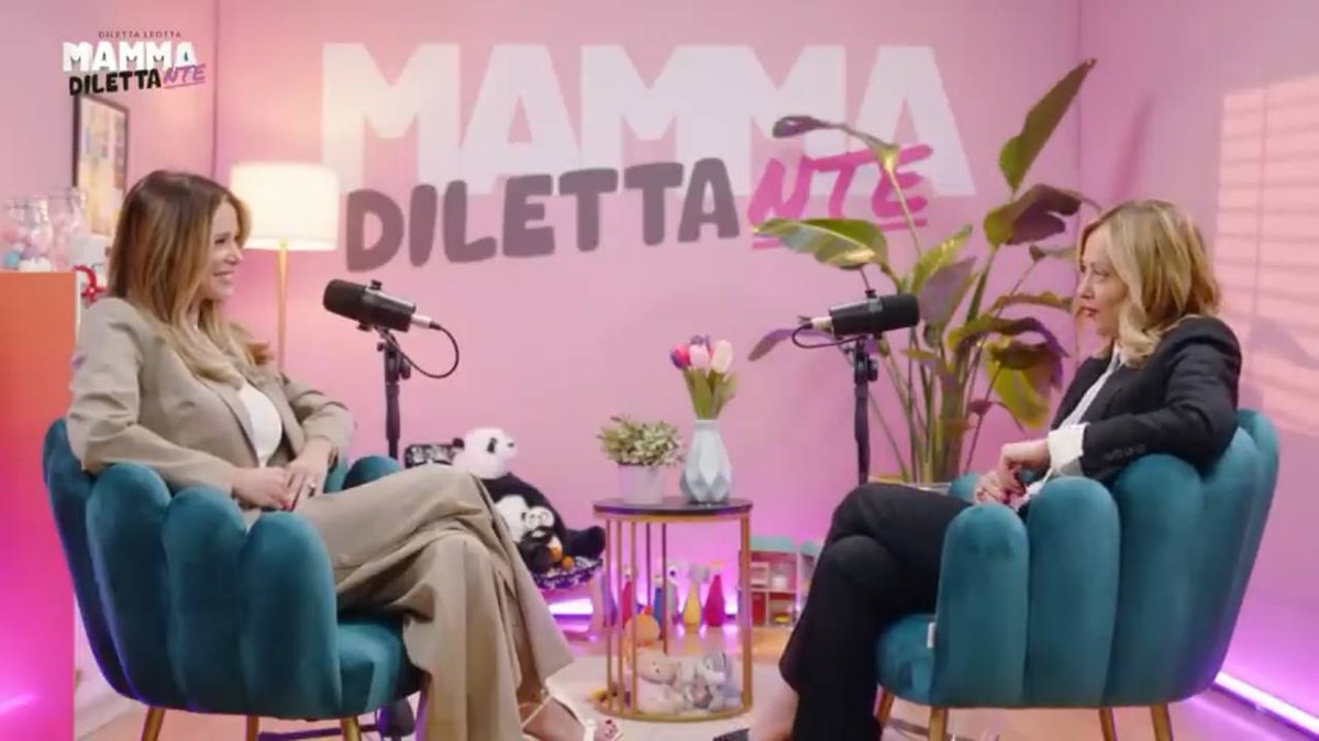 In occasione della Festa della Mamma, il Presidente del Consiglio Giorgia #Meloni (#FdI) ha partecipato al podcast di Diletta Leotta “Mamma dilettante” per raccontare la sua esperienza. 

@ultimora_pol