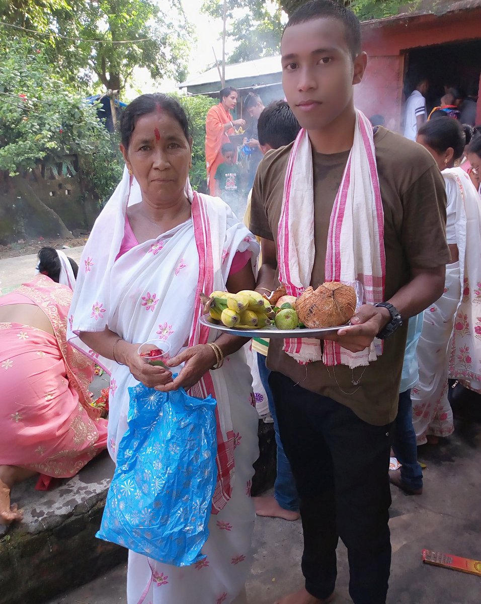 DadulKumar1's tweet photo. "আইৰ সমান হ’ব কোন
নৈৰ সমান ব’ব কোন”।৷

আজি মাতৃ দিৱসৰ পৱিত্ৰ দিনটোত প্ৰতিগৰাকী মাতৃলৈ আন্তৰিক শুভকামনা,সেৱা আৰু শ্ৰদ্ধা জনালোঁ৷৷
Happy mother's day 💐 https://t.co/eeA2mhmNxE