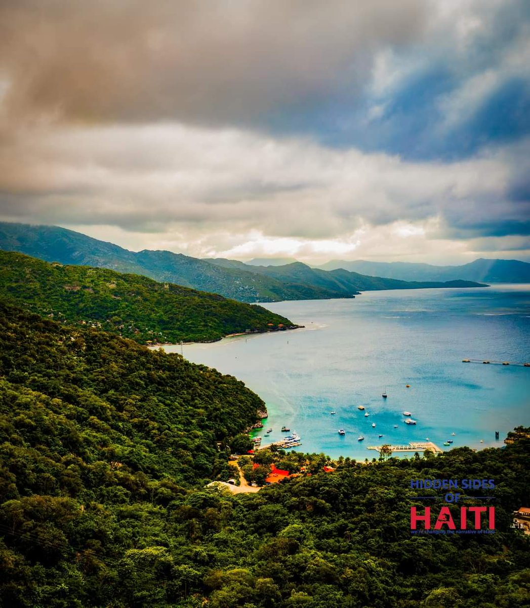 📍This is Haiti🇭🇹
The Haiti 🇭🇹 the medias don't Show.the lung of the Caribbean.
📸 hiddensidesofhaiti