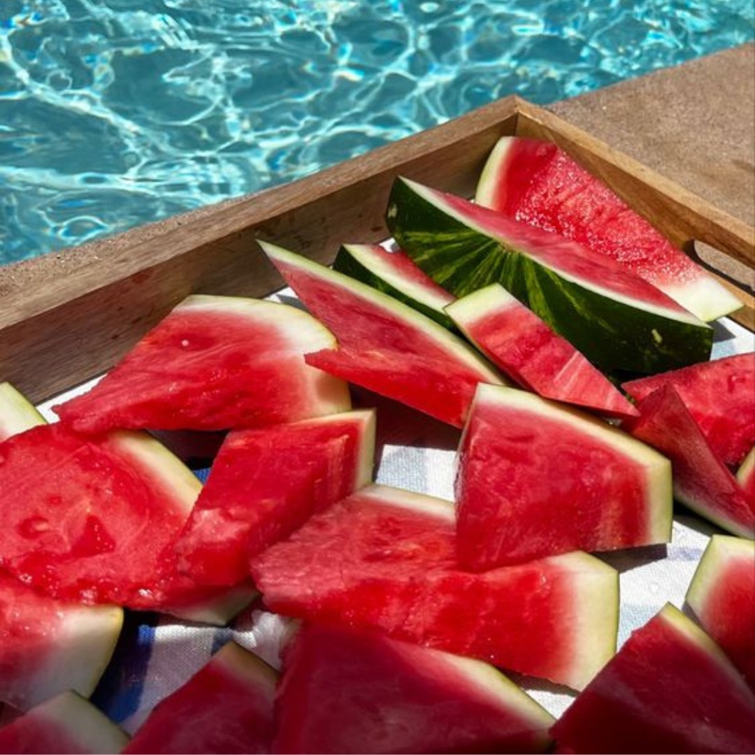 We've finally had a glimpse of sunshine in the UK, and nothing gives the taste of summer quite like juicy and refreshing slices of watermelon 🍉

But it's not just delicious to snack on - it's packed full of nutritious goodness too 🤩

#sealionsvitamins